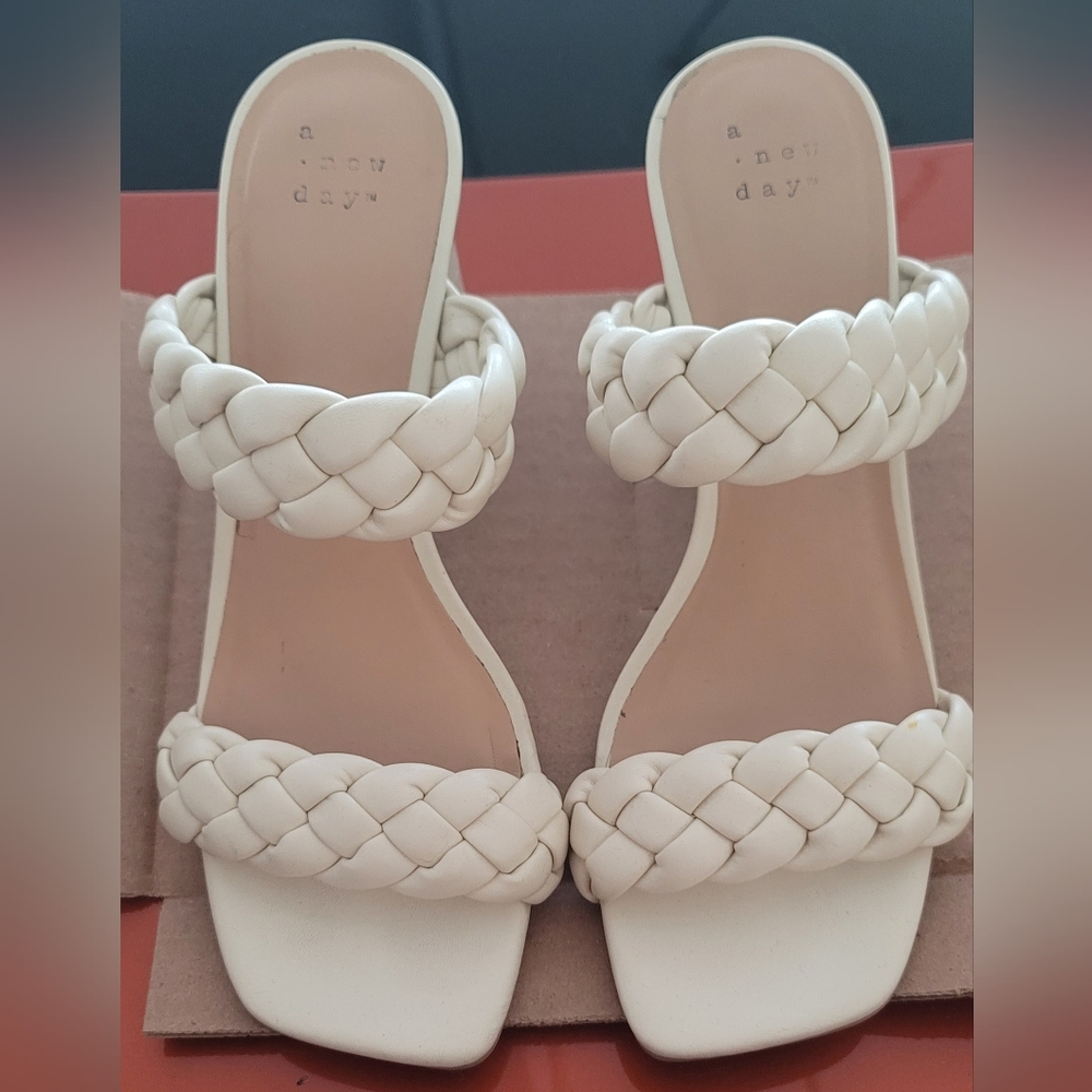 New day heels